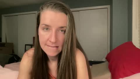 Snapshot of lothlori chatting on 02/12/26, 01:00 lothlori online show from 02/12/26, 01:00