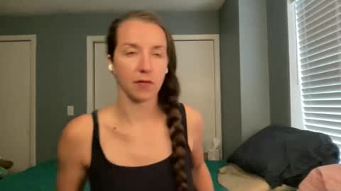 lothlori online show from 04/30/26, 11:20
