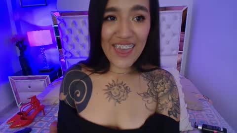 Snapshot of lottie_fox chatting on 12/16/25, 04:06 lottie_fox online show from 12/16/25, 04:06