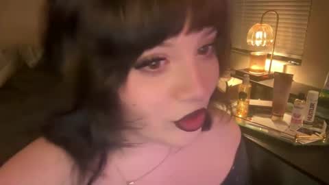 Snapshot of lottiepoppie chatting on 01/03/25, 08:00 Lottiepoppie online show from 01/03/25, 08:00