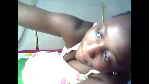 lotty_lavilla online show from 05/13/26, 09:39