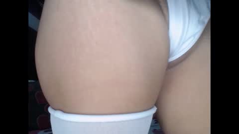 Snapshot of lou_anna02 chatting on 11/18/25, 09:19 lou_anna02 online show from 11/18/25, 09:19