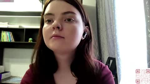 Snapshot of loudeguise chatting on 05/31/26, 09:05 Esma online show from 05/31/26, 09:05