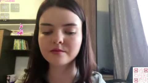 Snapshot of loudeguise chatting on 06/18/26, 06:13 Esma online show from 06/18/26, 06:13