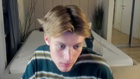 louie_evans online show from 09/29/25, 05:18