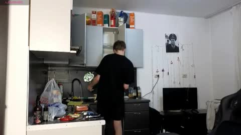 Snapshot of louie_evans chatting on 03/03/26, 06:14 louie_evans online show from 03/03/26, 06:14