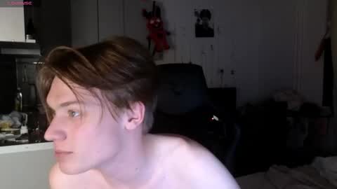 Snapshot of louie_evans chatting on 03/18/26, 07:17 louie_evans online show from 03/18/26, 07:17