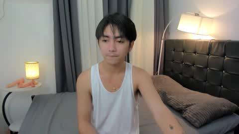 Snapshot of louieismy_name chatting on 10/03/25, 05:59 ignot ursh online show from 10/03/25, 05:59