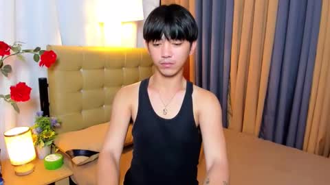 Snapshot of louieismy_name chatting on 11/23/25, 02:22 ignot ursh online show from 11/23/25, 02:22