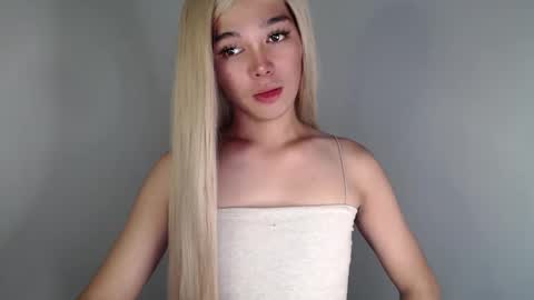 Snapshot of louilalicious chatting on 03/06/25, 11:25 louilalicious online show from 03/06/25, 11:25