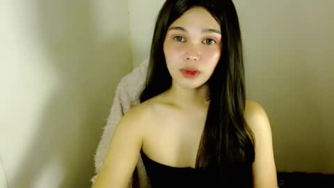 Snapshot of louilalicious chatting on 11/26/25, 12:22 louilalicious online show from 11/26/25, 12:22