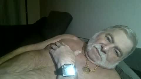 louis_chokdee online show from 12/30/24, 06:49