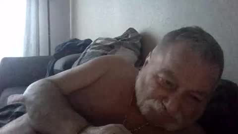 louis_chokdee online show from 02/17/25, 04:15