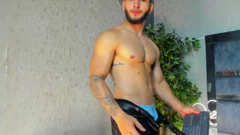 Louis online show from 11/18/25, 10:25