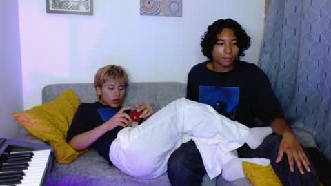 Snapshot of louis_hardstar chatting on 01/17/25, 10:34 Louis Valdz online show from 01/17/25, 10:34