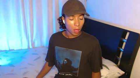 Snapshot of louis_hardstar chatting on 02/10/25, 05:03 Louis Valdz online show from 02/10/25, 05:03