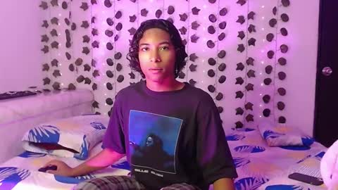 Snapshot of louis_hardstar chatting on 02/13/25, 07:42 Louis Valdz online show from 02/13/25, 07:42