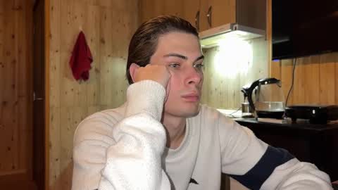 Snapshot of louis_preston chatting on 02/20/26, 08:09 Mark online show from 02/20/26, 08:09