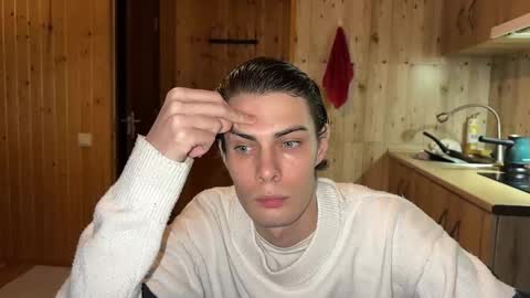 Snapshot of louis_preston chatting on 03/03/26, 11:43 Mark online show from 03/03/26, 11:43