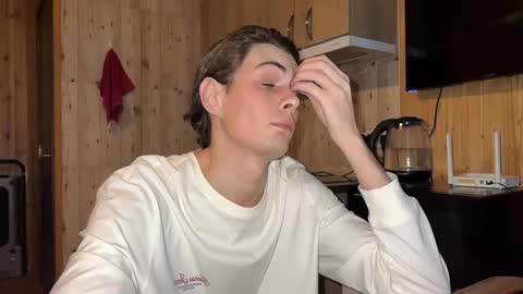 Snapshot of louis_preston chatting on 03/15/26, 04:29 Mark online show from 03/15/26, 04:29