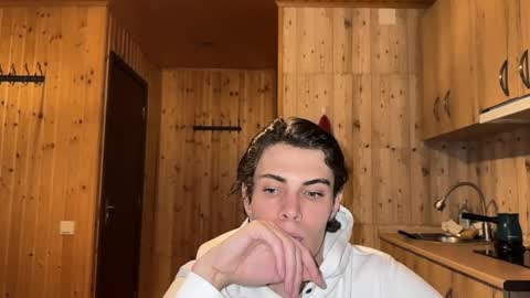 Snapshot of louis_preston chatting on 03/24/26, 02:05 Mark online show from 03/24/26, 02:05