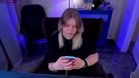 Snapshot of louisemous chatting on 02/01/26, 09:02 Loise online show from 02/01/26, 09:02