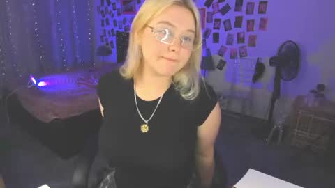 Snapshot of louisemous chatting on 07/07/26, 03:16 Loise online show from 07/07/26, 03:16
