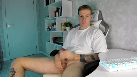 Louis  online show from 01/07/25, 02:31