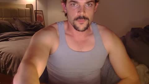 Snapshot of louisvalmer chatting on 05/08/26, 03:23 Louis Valmer online show from 05/08/26, 03:23