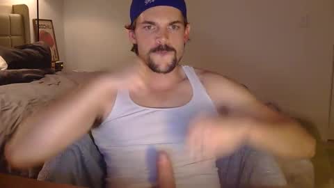 Snapshot of louisvalmer chatting on 05/14/26, 04:30 Louis Valmer online show from 05/14/26, 04:30