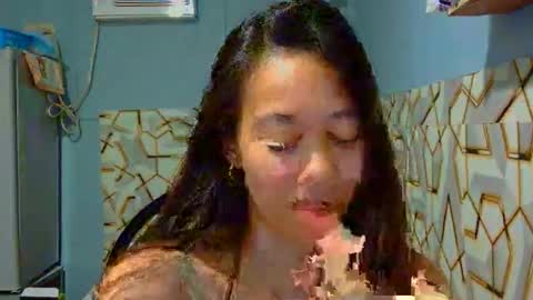 Snapshot of lourdesa24 chatting on 05/11/26, 04:04 lourdesa24 online show from 05/11/26, 04:04