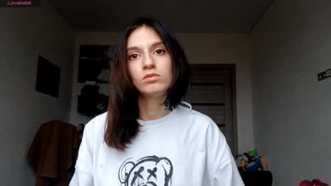 EVA online show from 12/01/25, 07:24