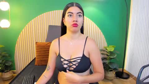 Louren Fox online show from 11/04/25, 07:13