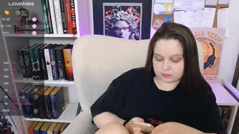 Snapshot of lovbess chatting on 02/20/26, 11:05 Mia online show from 02/20/26, 11:05