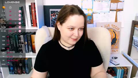 Snapshot of lovbess chatting on 02/23/26, 05:27 Mia online show from 02/23/26, 05:27