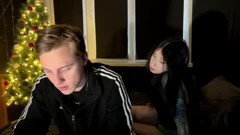 Snapshot of love4couple chatting on 01/15/26, 12:21 Mary and Tom online show from 01/15/26, 12:21