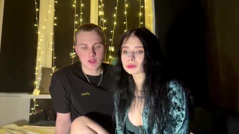 Snapshot of love4couple chatting on 03/18/26, 04:32 Mary and Tom online show from 03/18/26, 04:32