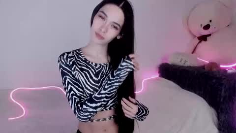 Snapshot of love_coin chatting on 03/03/25, 12:26 Love is name - I want to be your hobby General of hearts troops online show from 03/03/25, 12:26