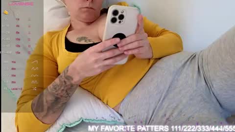 Snapshot of love_jessy_love chatting on 02/18/26, 01:18 jessmy pleasure is in your hands s online show from 02/18/26, 01:18