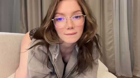 Sofi   online show from 01/13/26, 06:02