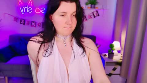 Monika online show from 10/29/25, 10:39