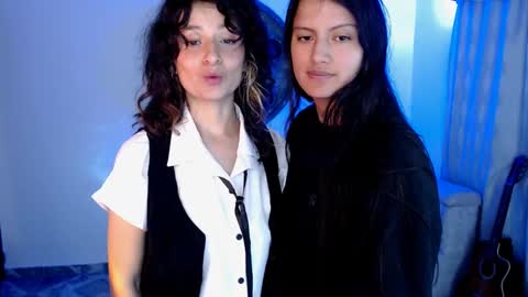 Snapshot of love_oftwo chatting on 03/09/25, 06:50 Melisa Emily online show from 03/09/25, 06:50