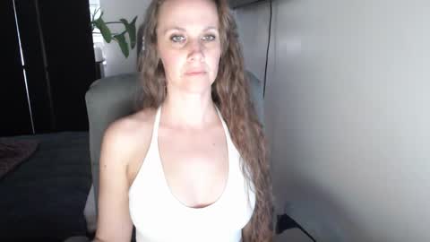 LoVe On  online show from 12/01/24, 11:04