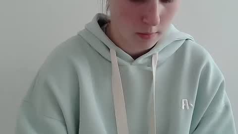 Vivian online show from 11/10/25, 10:58