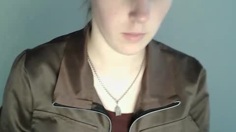 Vivian online show from 11/13/25, 02:27