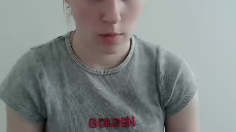 Vivian online show from 11/14/25, 11:42