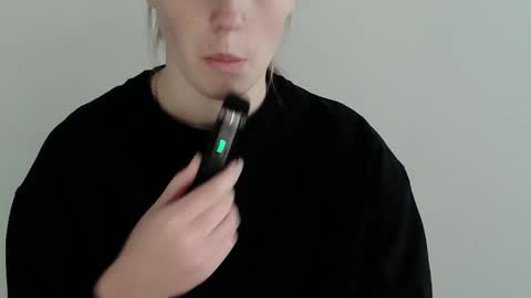 Vivian online show from 11/20/25, 11:54