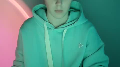 Vivian online show from 11/28/25, 01:25