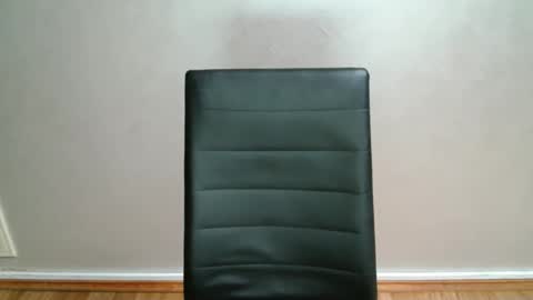 Vivian online show from 12/19/25, 01:18