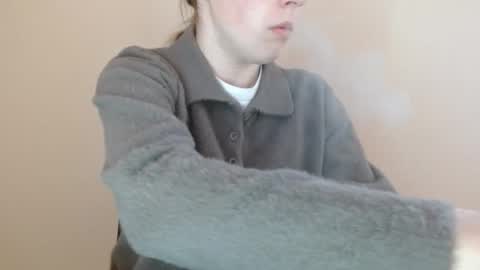 Vivian online show from 04/24/26, 12:07